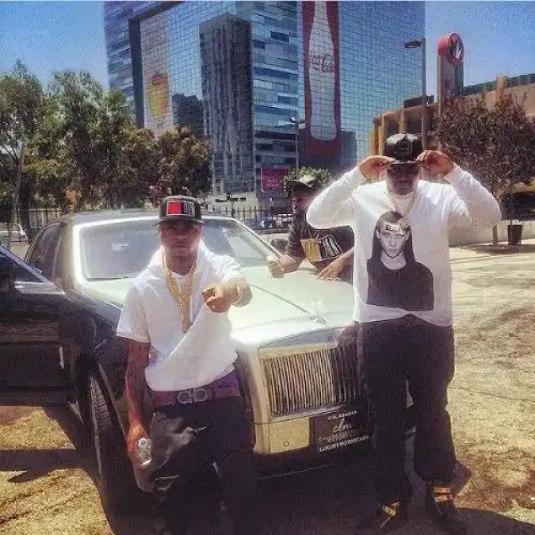 Davido’s Elder Brother Challenges Wizkid To Face2Face Combat [See Tweets]